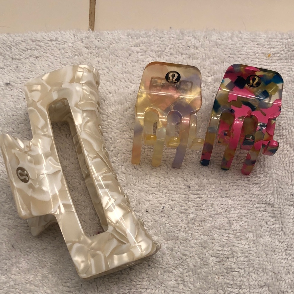 Lululemon hair claws